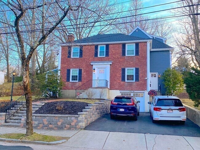 Building Photo - 99 Westchester Rd