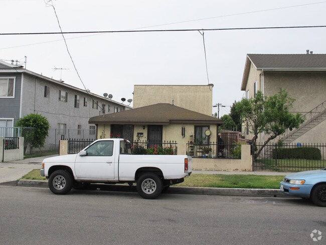 Building Photo - 1560 W 227th St