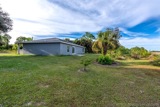 Building Photo - 8007 Royal Ct