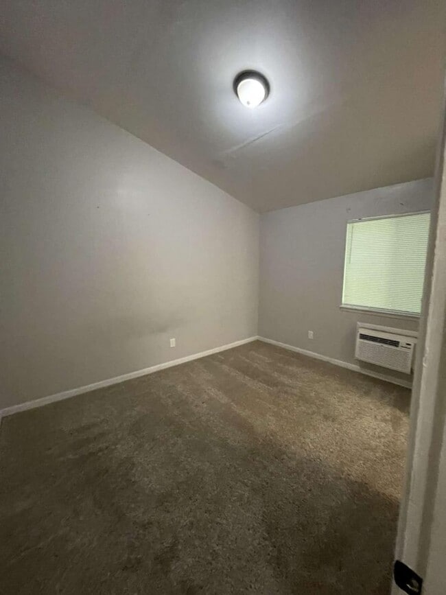 Building Photo - 1-Bedroom Apartment + Lofted Nook – Unique...