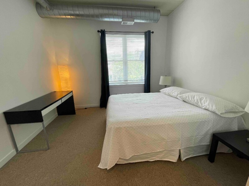 Building Photo - 1155 W Madison St