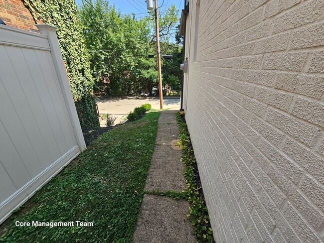 Building Photo - Amazing 3 Bedroom house Located in Lawrenceville!