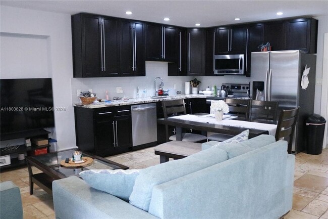 Building Photo - 4725 SW 109th Terrace