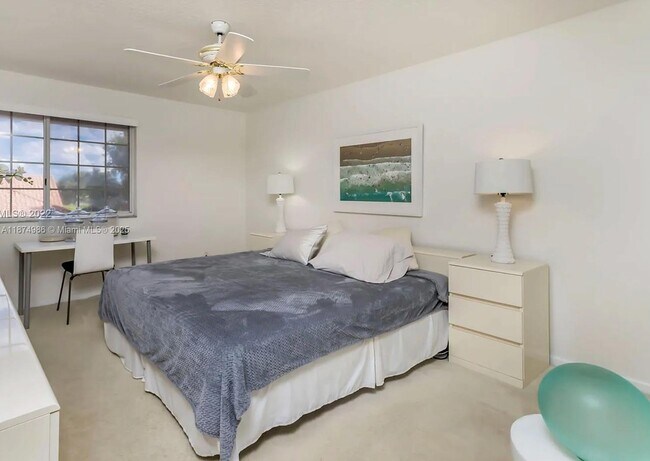 Building Photo - 1120 NW 179th Ave