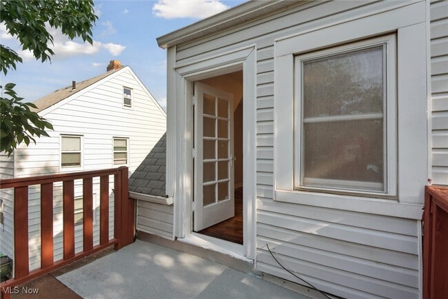 Building Photo - 3902 E Antisdale Rd