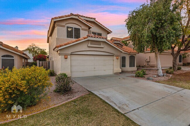 Primary Photo - 3808 N Sawtooth Cir