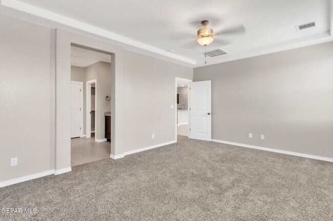 Building Photo - 1644 Folkstone St