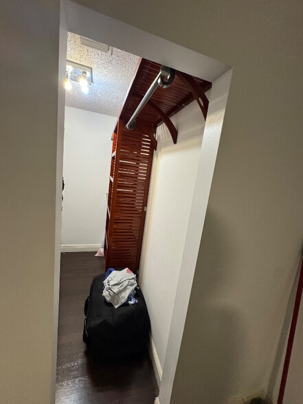 Building Photo - 19323 Carolina Cir