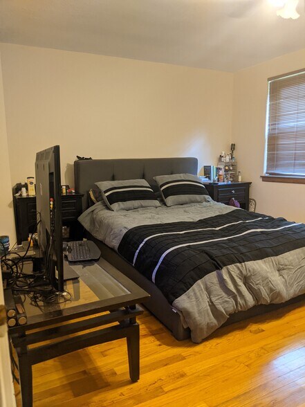 Bedroom - 189 Newman St