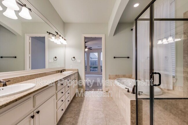 Building Photo - 14900 Foxbriar Ln