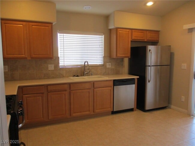 Building Photo - 10336 Melon Cactus St
