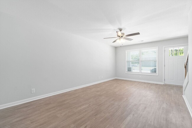 Building Photo - Nautilus Landing Luxury Townhouse