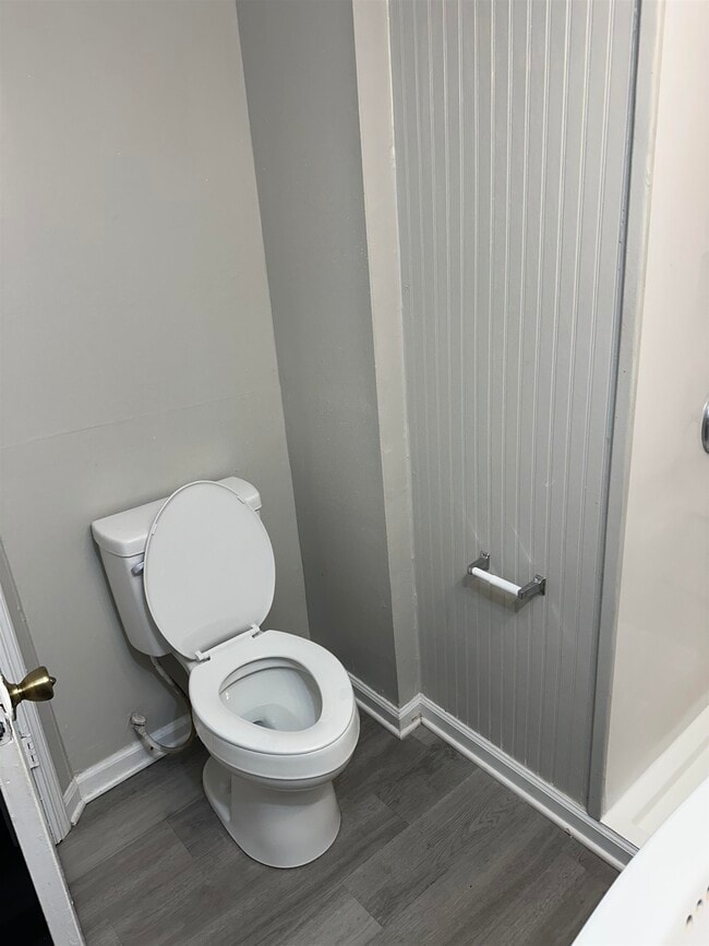 Building Photo - 229 S Lipona Rd