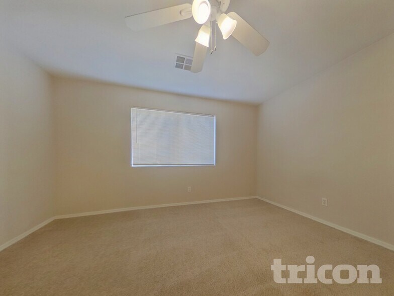 Building Photo - 21619 N 29th Dr