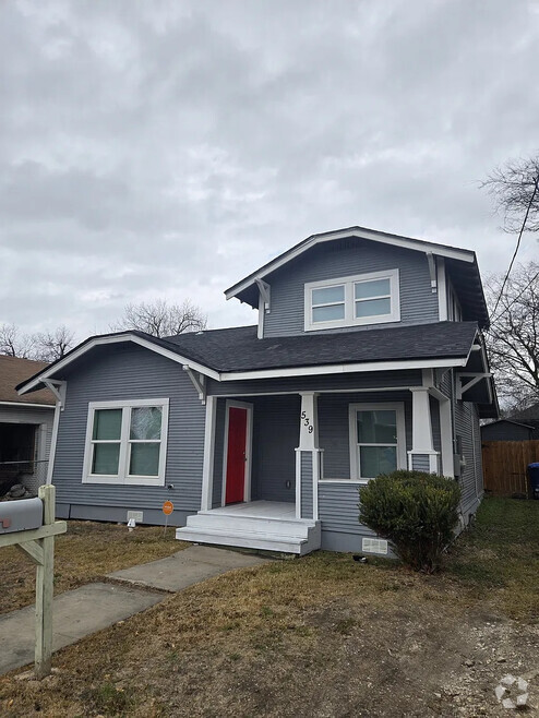 Building Photo - 539 Hicks Ave