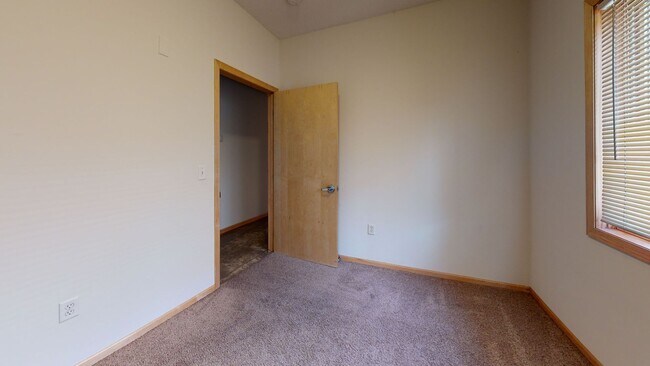Building Photo - 1117 SE 8th St