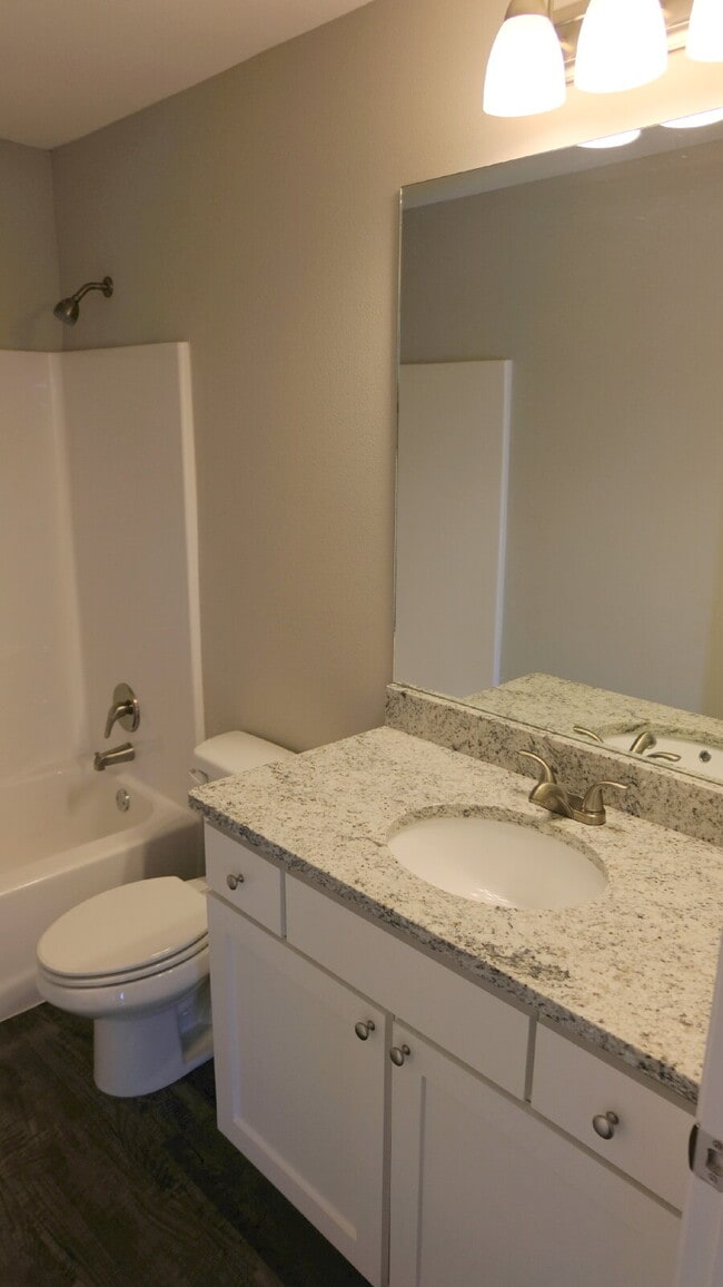 Building Photo - 1/2 off first month rent!  Three Bedroom Two Bath - Now $1,799 a month!