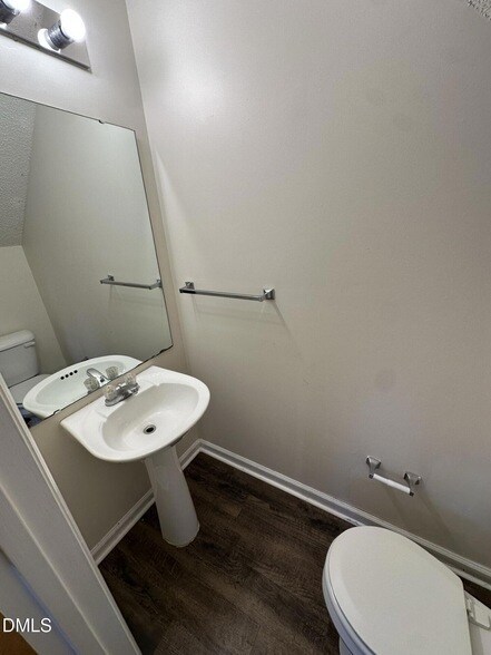 Building Photo - 2938 Faversham Pl