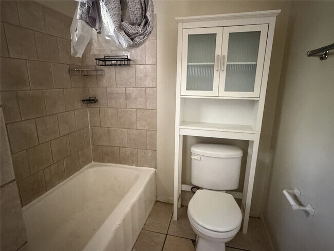 Building Photo - 5958 Skylane Dr