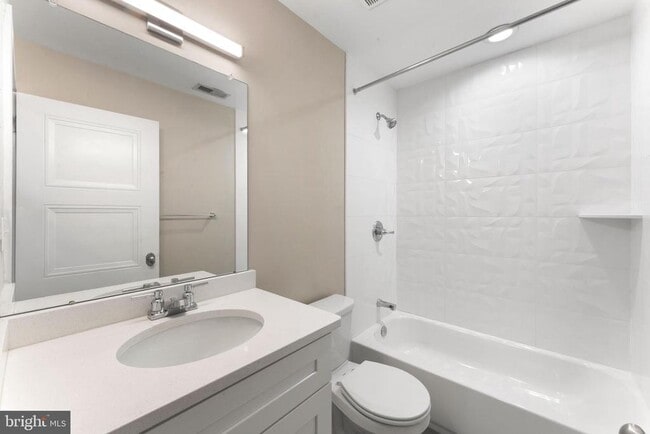 Building Photo - 1407 N 8th St