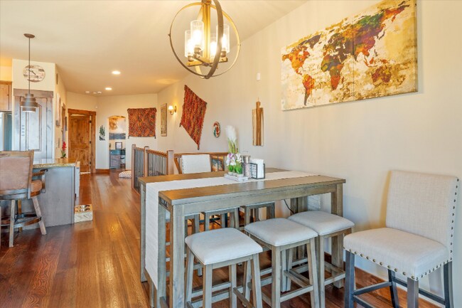 Building Photo - 669 Commerce St