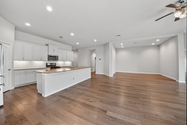 Building Photo - 18102 Humber River Ln