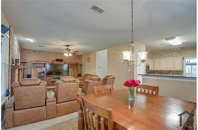 Building Photo - Spacious 4 Bedroom House in Mesquite