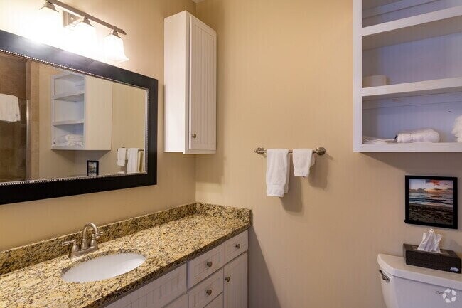 Building Photo - Leasing for FALL 2026! 3Bed/3Bath Townhouse walking distance to FSU! $800/room!