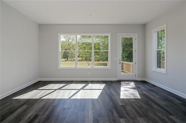 Building Photo - 2786 Woodland Terrace