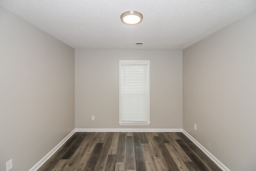 Building Photo - 4369 Pointe North Cove