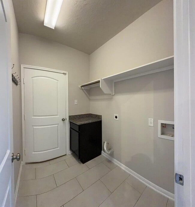 Building Photo - 1841 Basin Trl