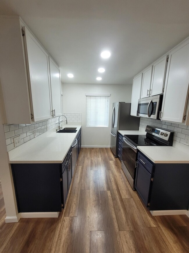 Building Photo - 10332 Caminito Aralia