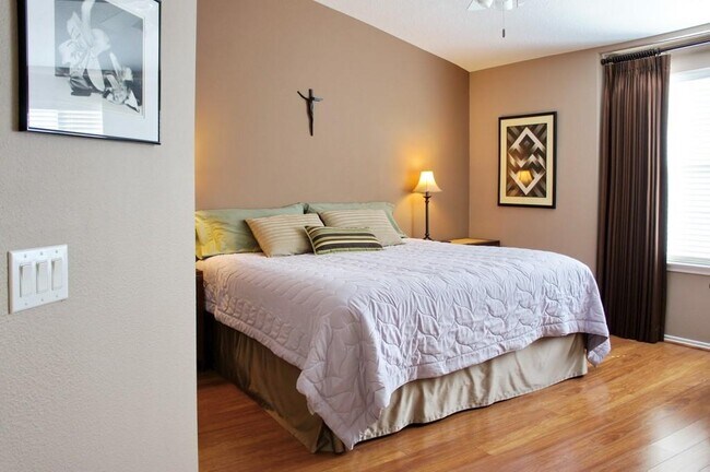 Building Photo - 13600 Breton Ridge St