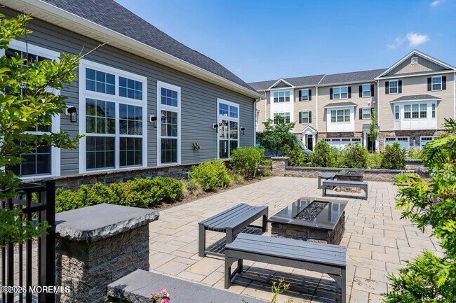 Building Photo - 1502 Arose Ln