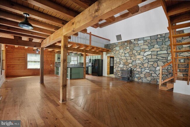 Building Photo - 2200 Blanchard Pl