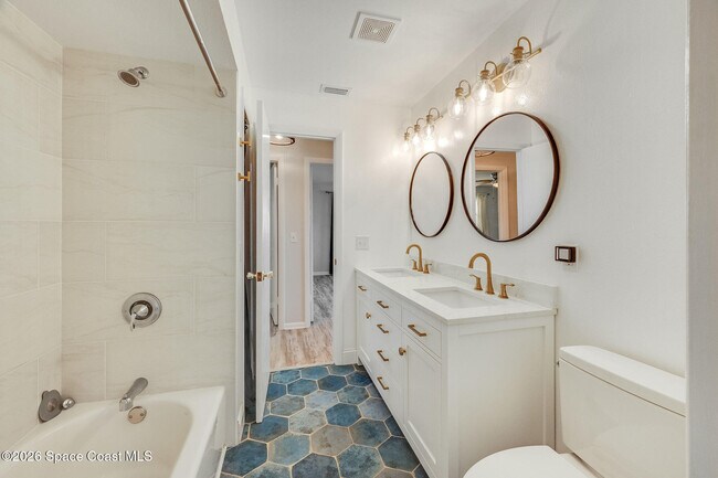 Building Photo - 490 Park Ave