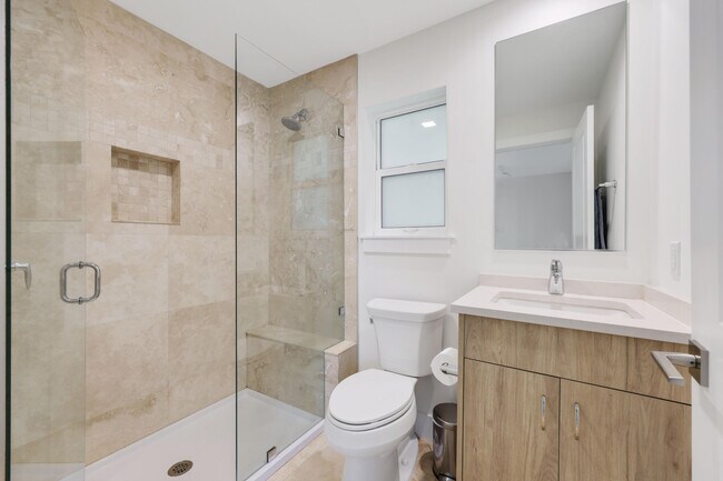 Building Photo - 1386 S Atlantic Dr