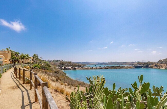 Building Photo - Carlsbad Condo West of 5 Freeway with Lagoon Views - Available June 1st!