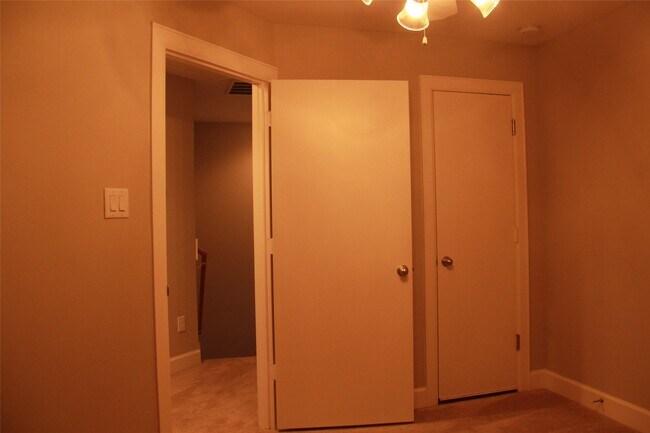 Building Photo - 3703 Main Poplar Dr