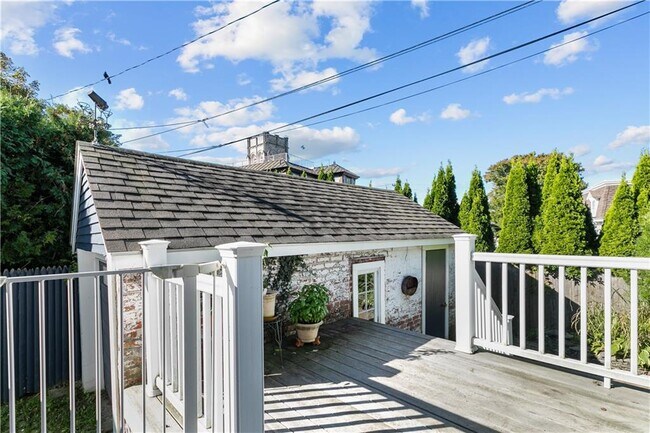 Building Photo - 17 West St