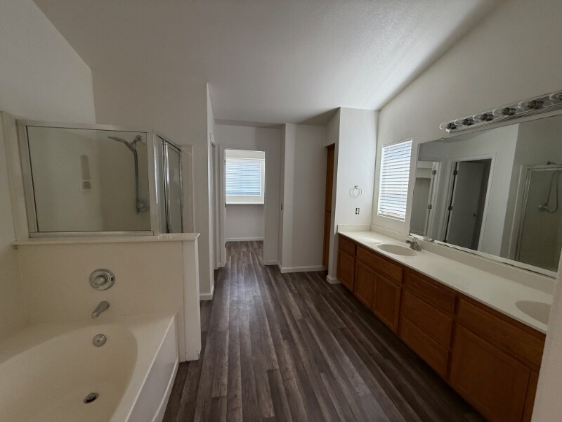 Building Photo - 2509 Vienna Ct