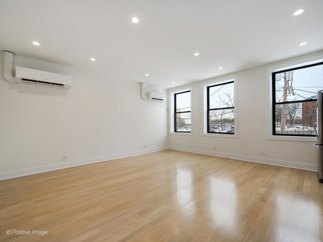 Building Photo - 133-143 Vine Ave