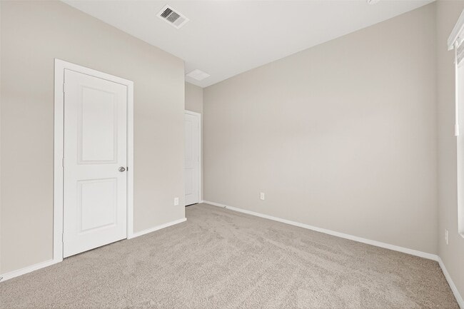 Building Photo - 5330 Buffalo Grass Ln