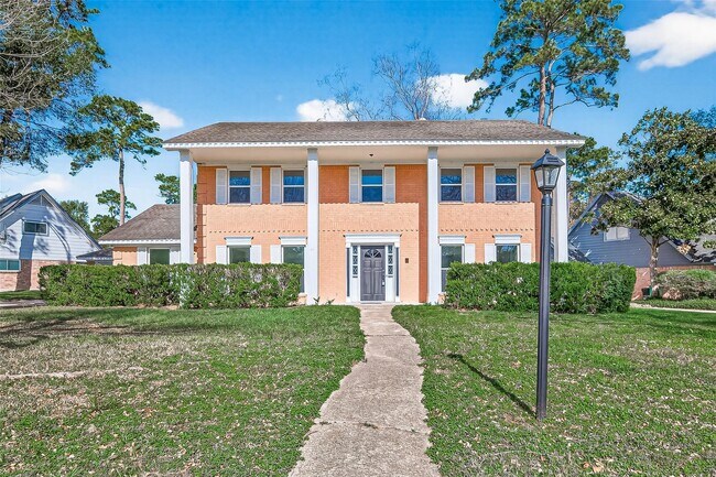 Building Photo - 6210 Rippling Hollow Dr