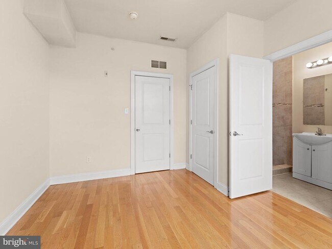 Building Photo - 1813 N 18th St