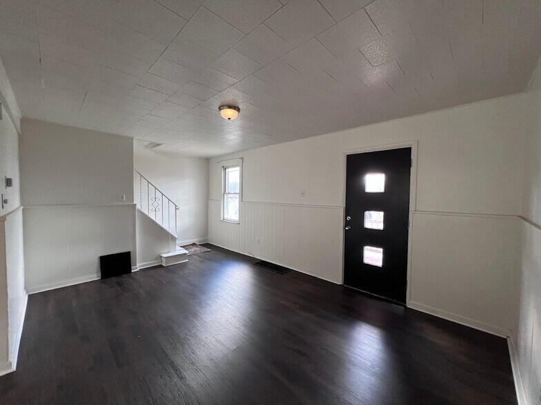 LR - 130 New Jersey Ave