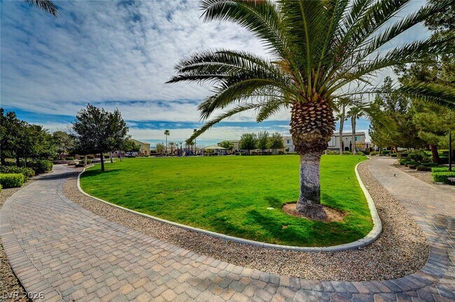 Building Photo - 121 Standing Stone St