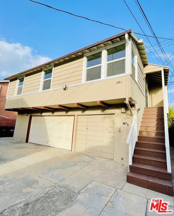 Building Photo - 122 N Hobart Blvd