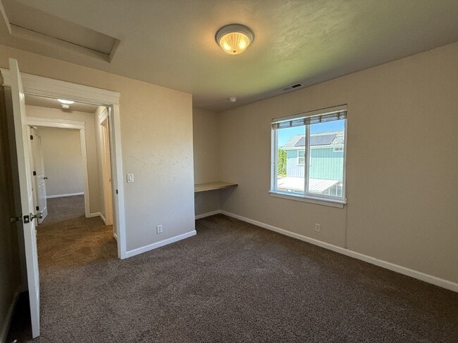 Building Photo - 5591 King Arthur Ct