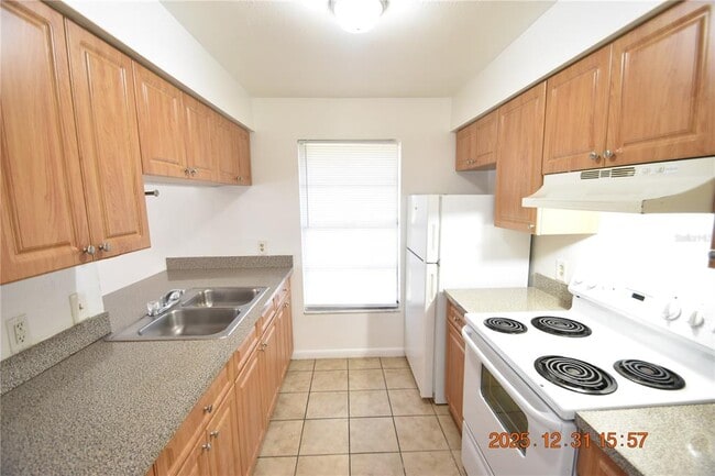 Building Photo - 6618 N Church Ave